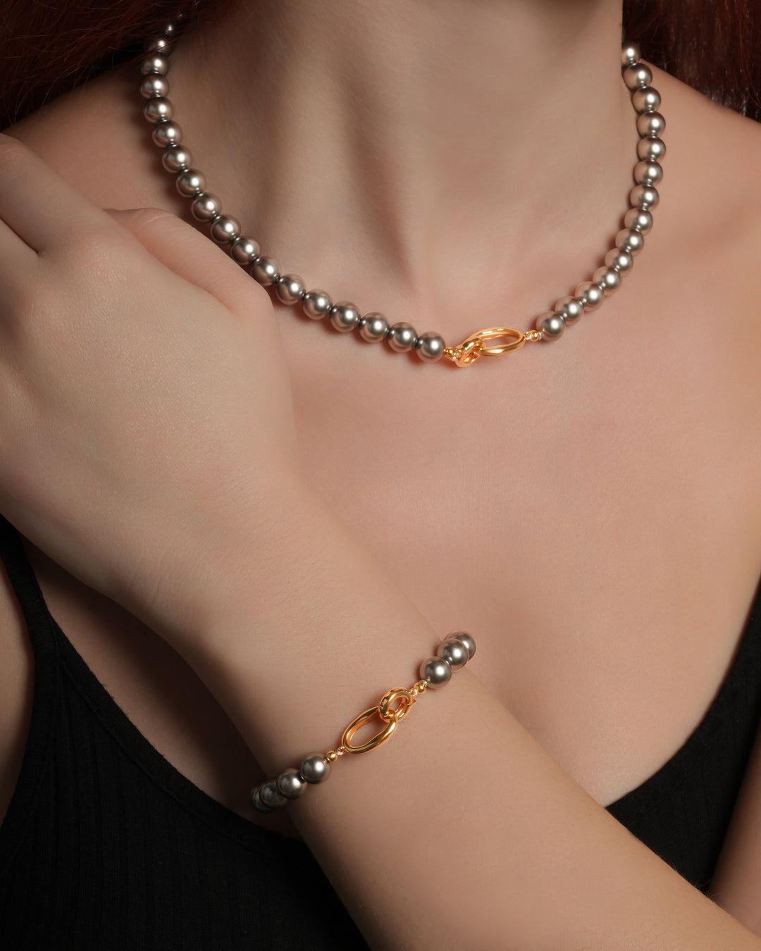 Classic Black Pearl Hoop-Link Necklace